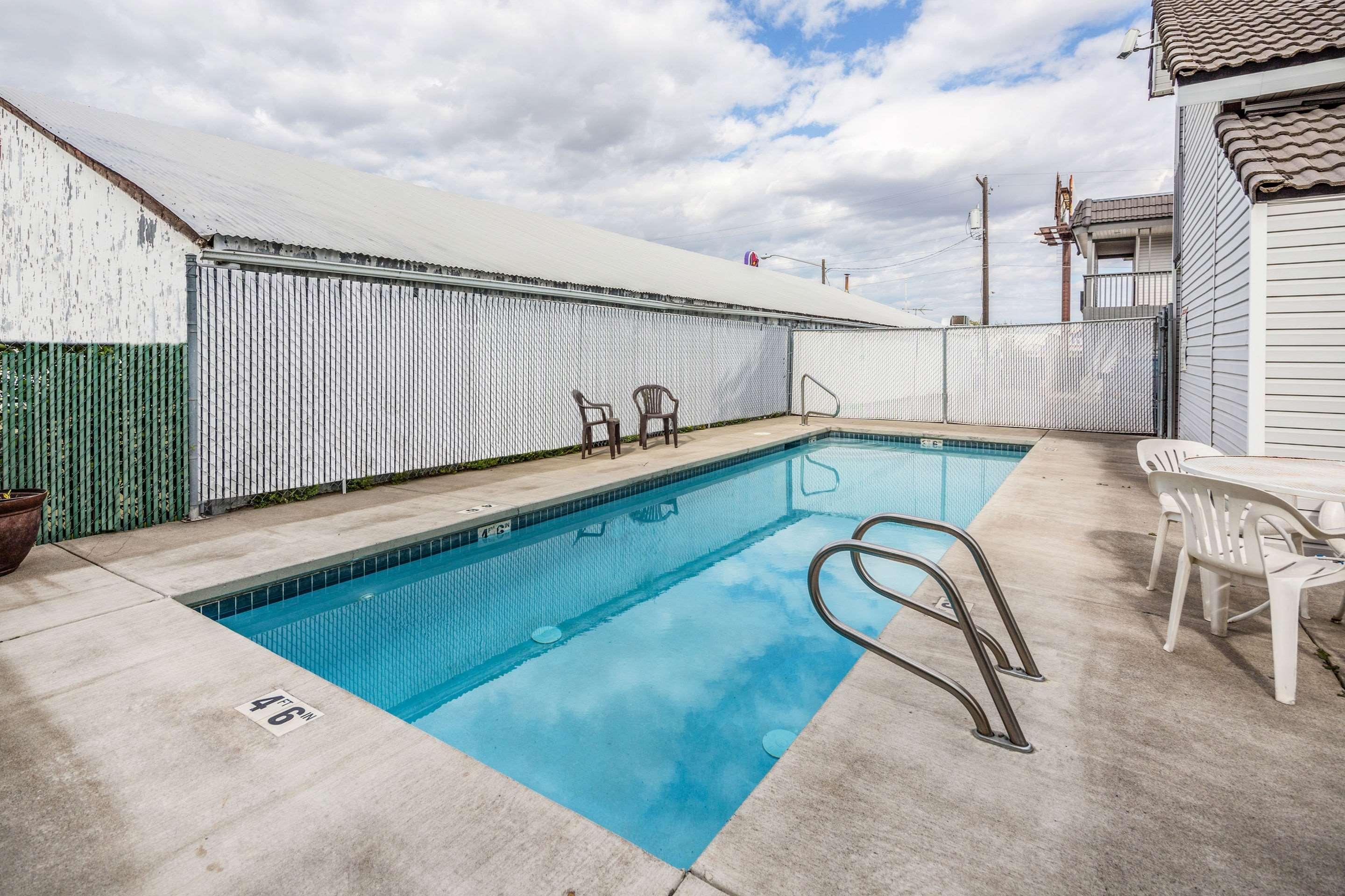 Howard Johnson By Wyndham Spokane Esterno foto