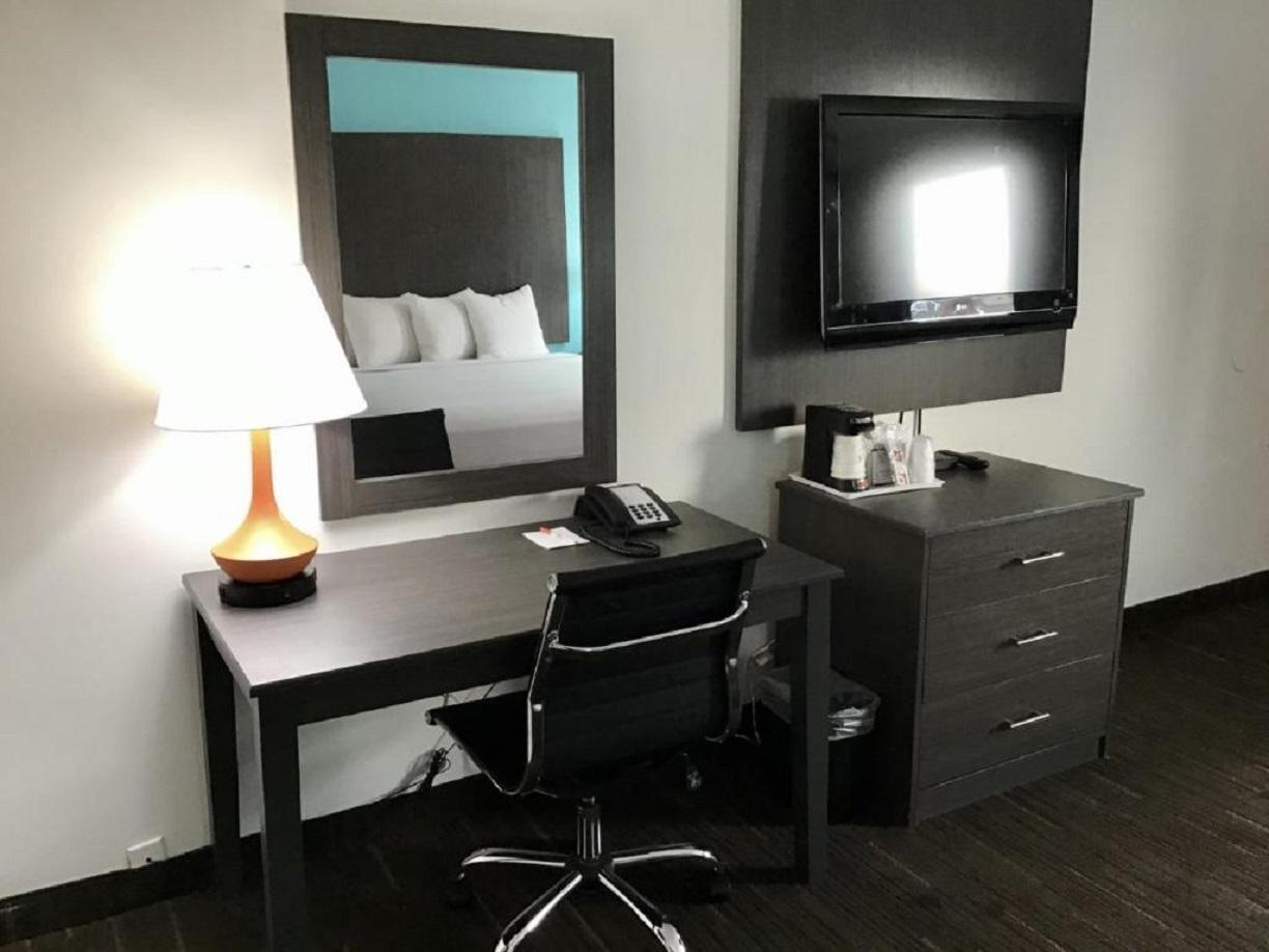 Howard Johnson By Wyndham Spokane Esterno foto